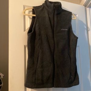 Columbia women’s fleece vest gray size M EUC